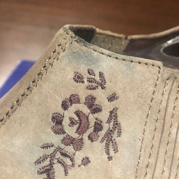 Klogs - Picture 8 of 8